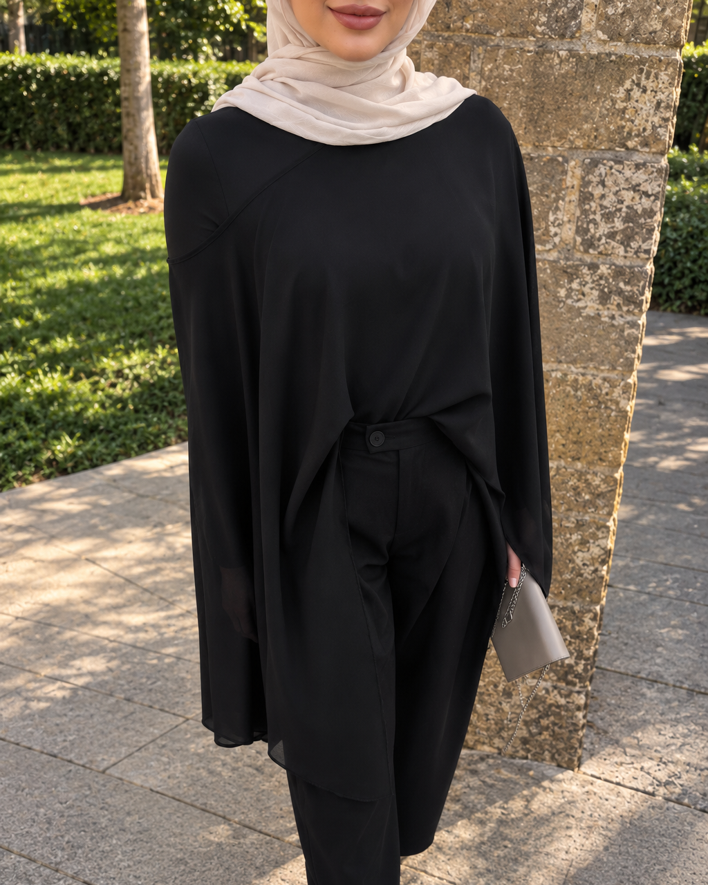Voile Noir Cape