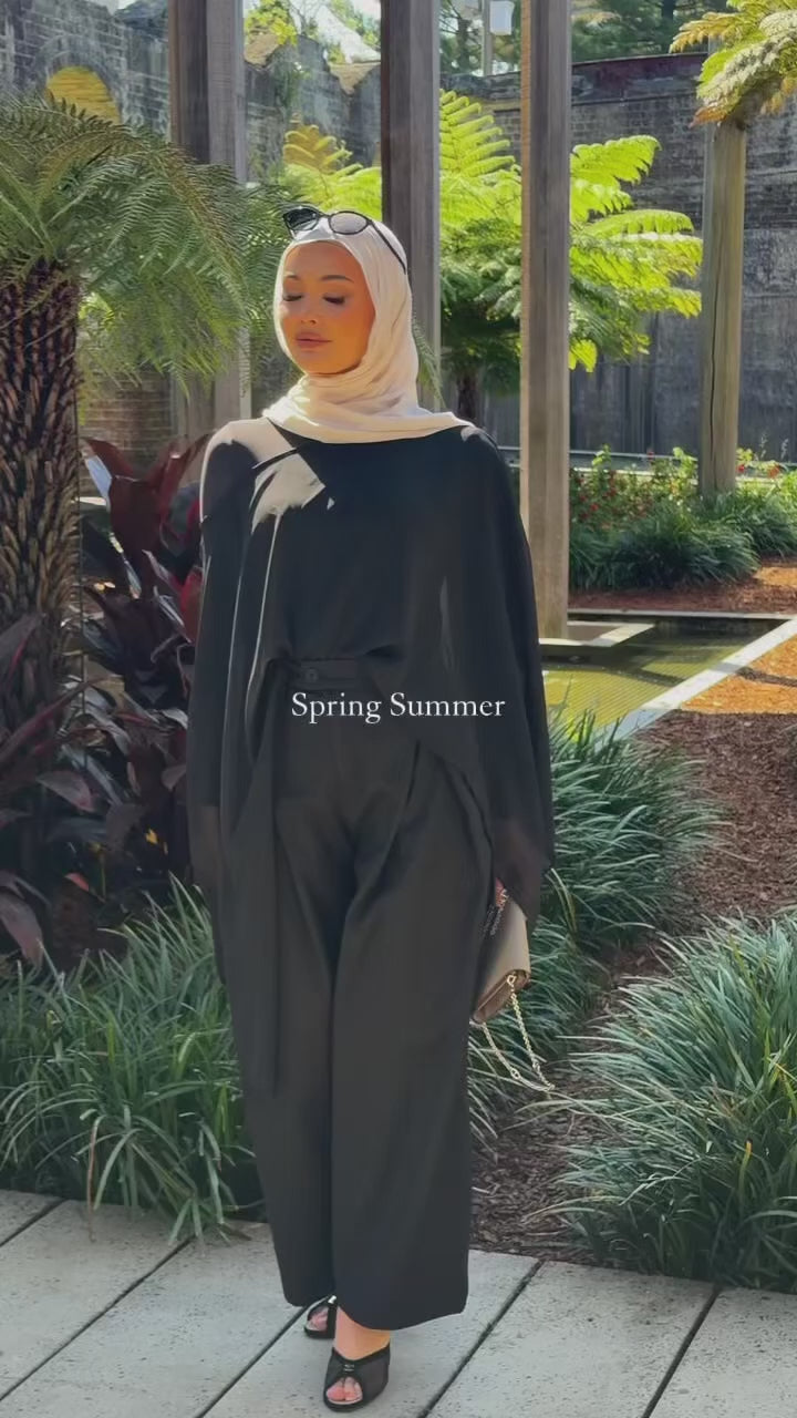 Voile Noir Cape